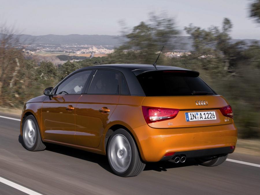  Audi A1 Sportback TFSI S-Line (8X) 2012 года  (WW) (фото 13 из 14)
